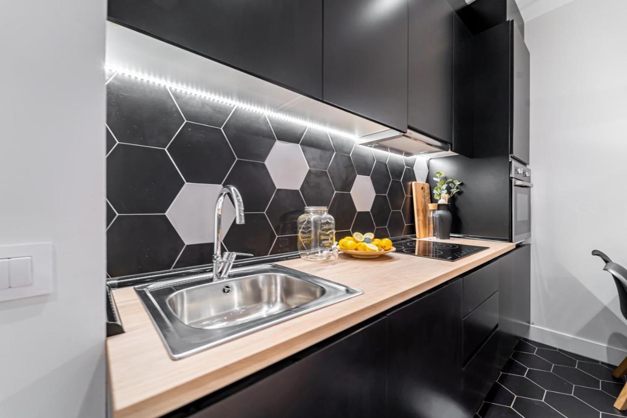 Edsam Madrid Apartments Black Exterior foto